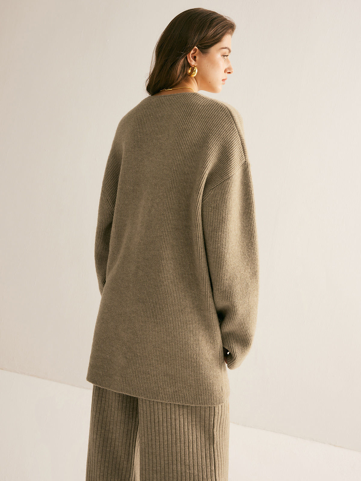 Rianne Ribgebreide Cardigan – Comfort en Stijl in één Tijdloos Ontwerp
