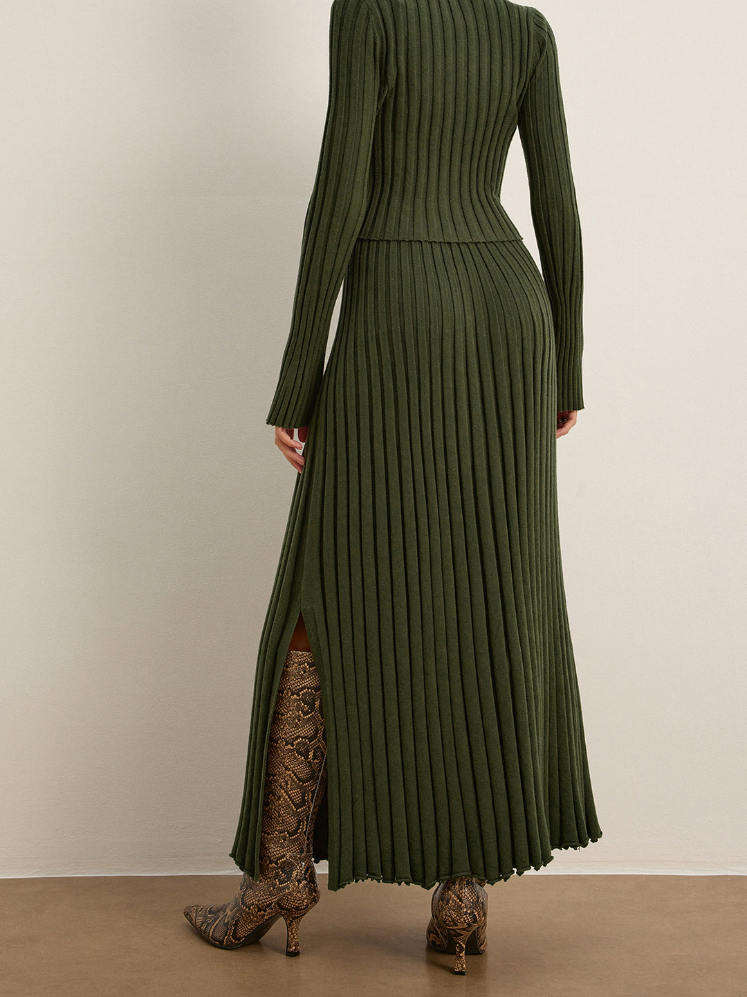 Néola Ribbelset – Tijdloze Elegantieset met Maxi-Rok