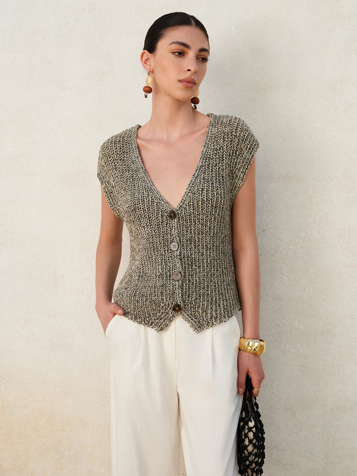Mouwloos gebreid damesvest met knoopsluiting – regular fit en licht stretchend