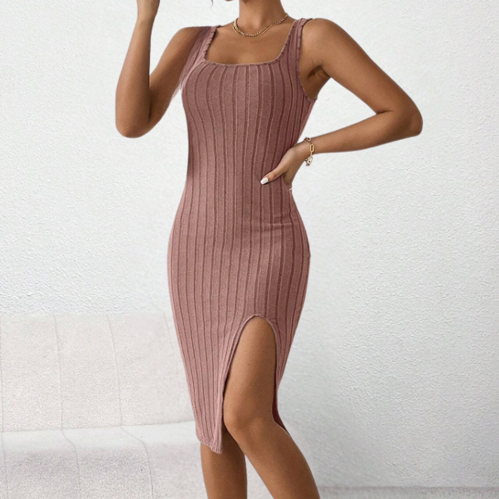 Elanisse – Strapless gebreide jurk met elegante voorsplit en verfijnde pasvorm