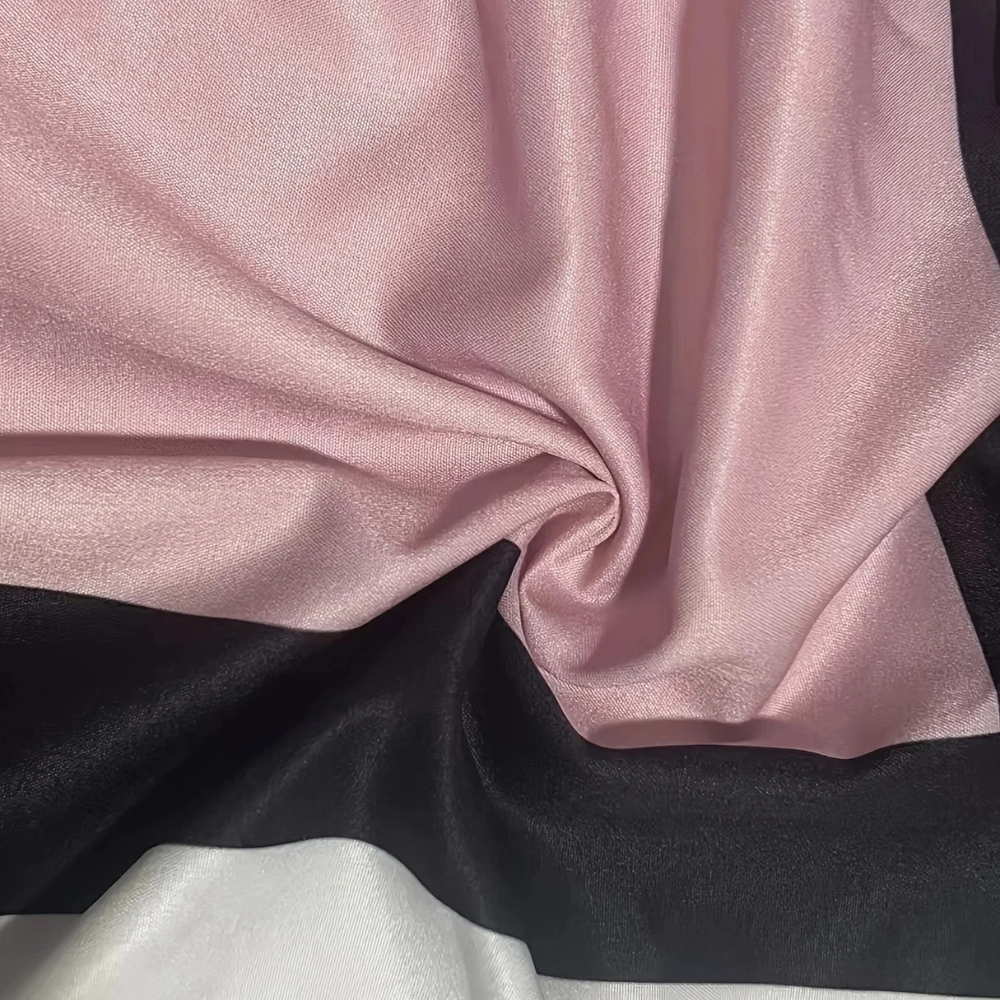Solmara – Elegante midi-jurk met kraagdetail en verfijnde knoopsluiting