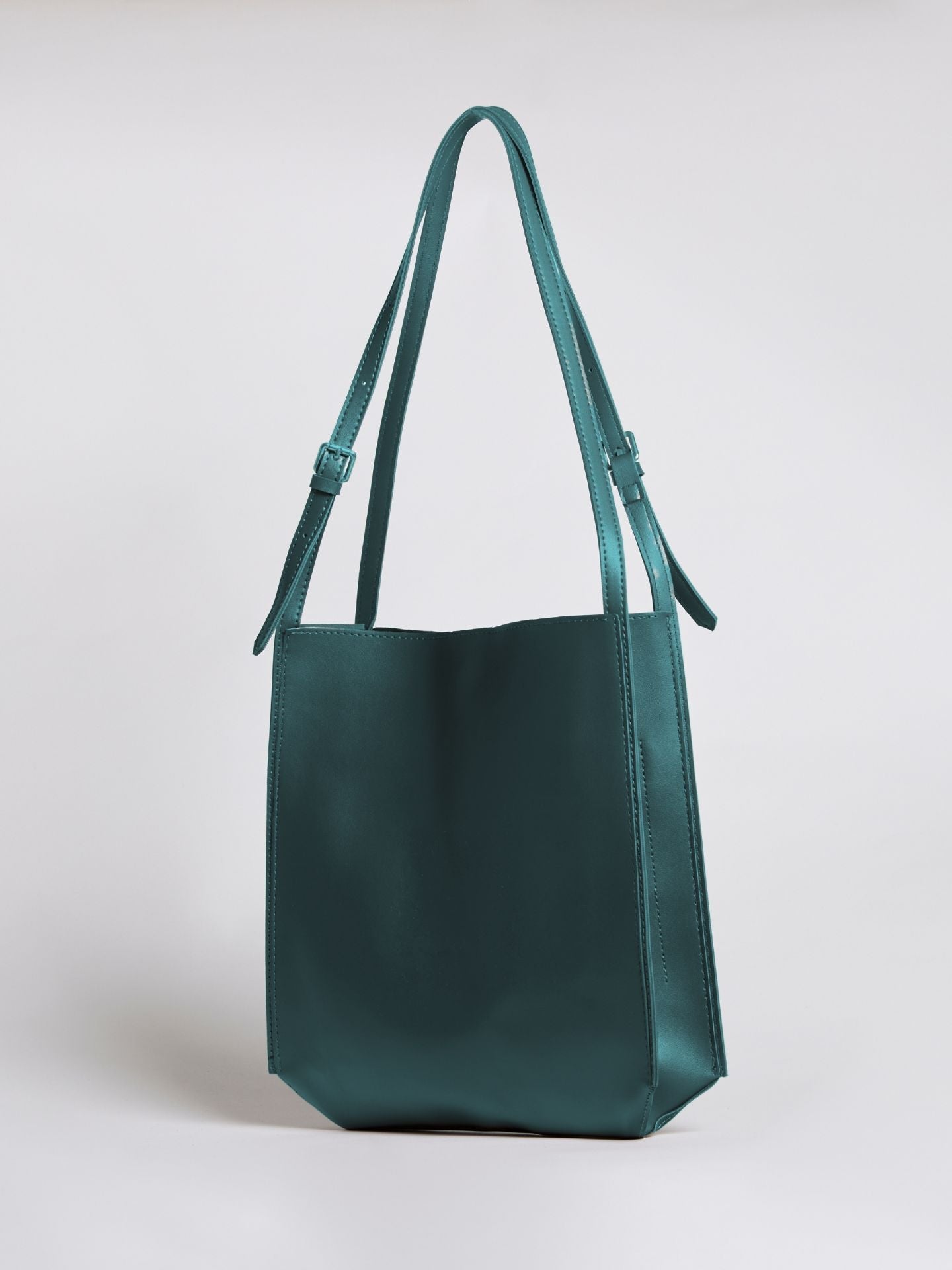 Seliora Elegante Vegan Schoudertas – Tijdloze Stijl & Praktisch Ontwerp voor Elke Dag