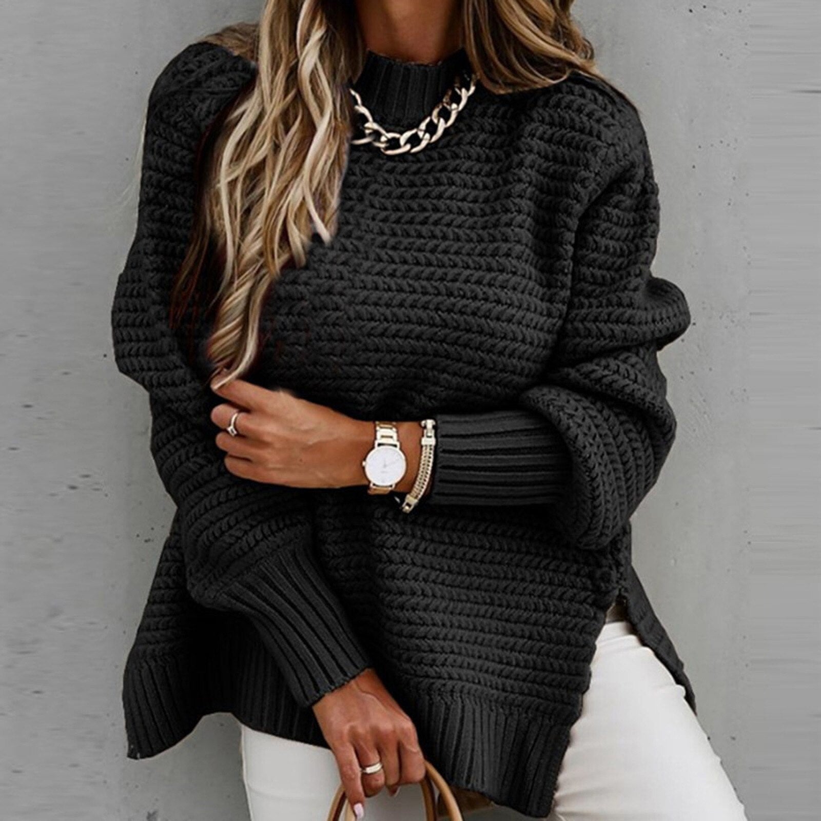 Marilou – Elegante gebreide damespullover met halfhoge hals en zijsplitten