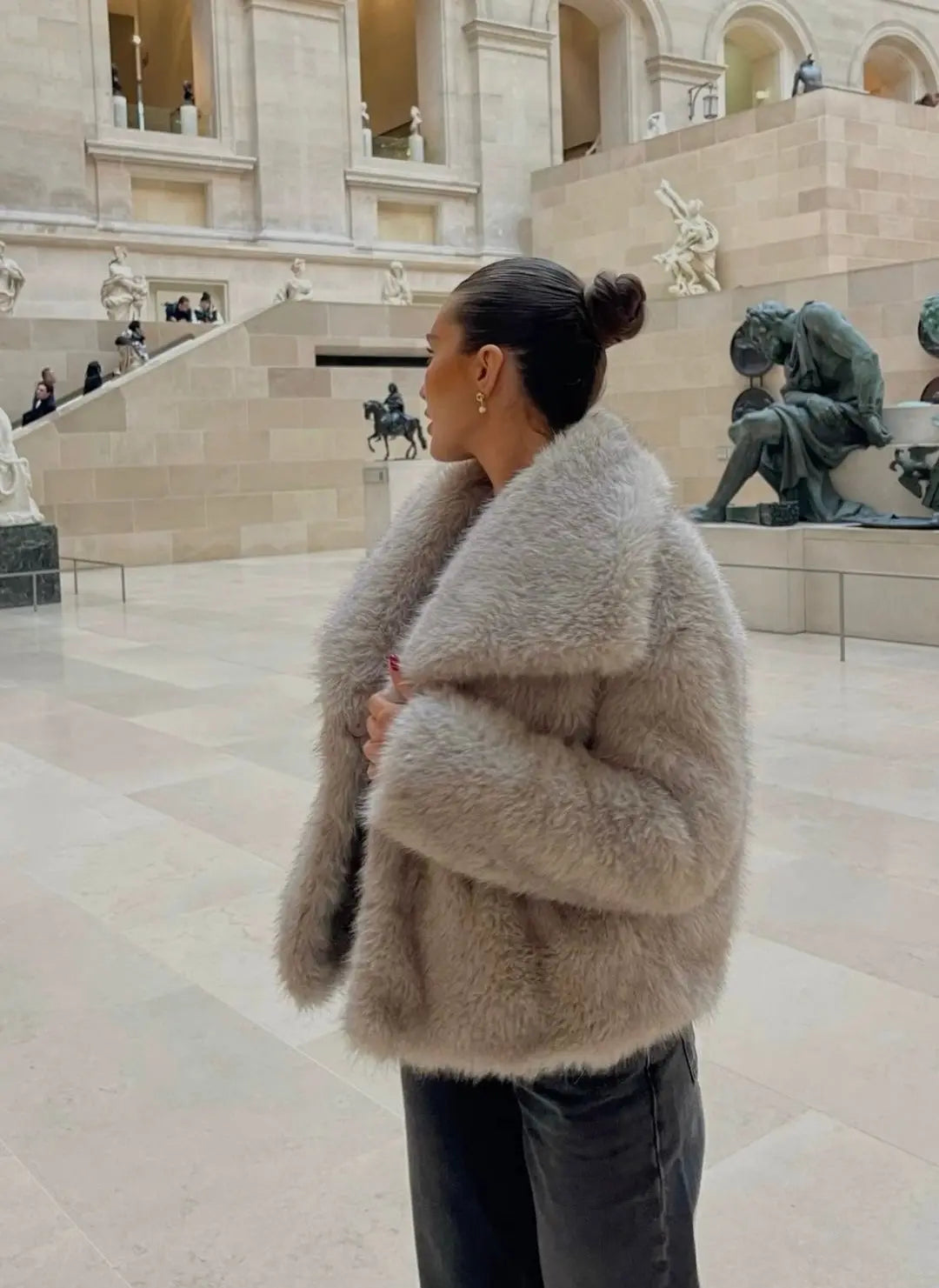 Alvéra Bontjas – Tijdloze Luxe in Elke Beweging