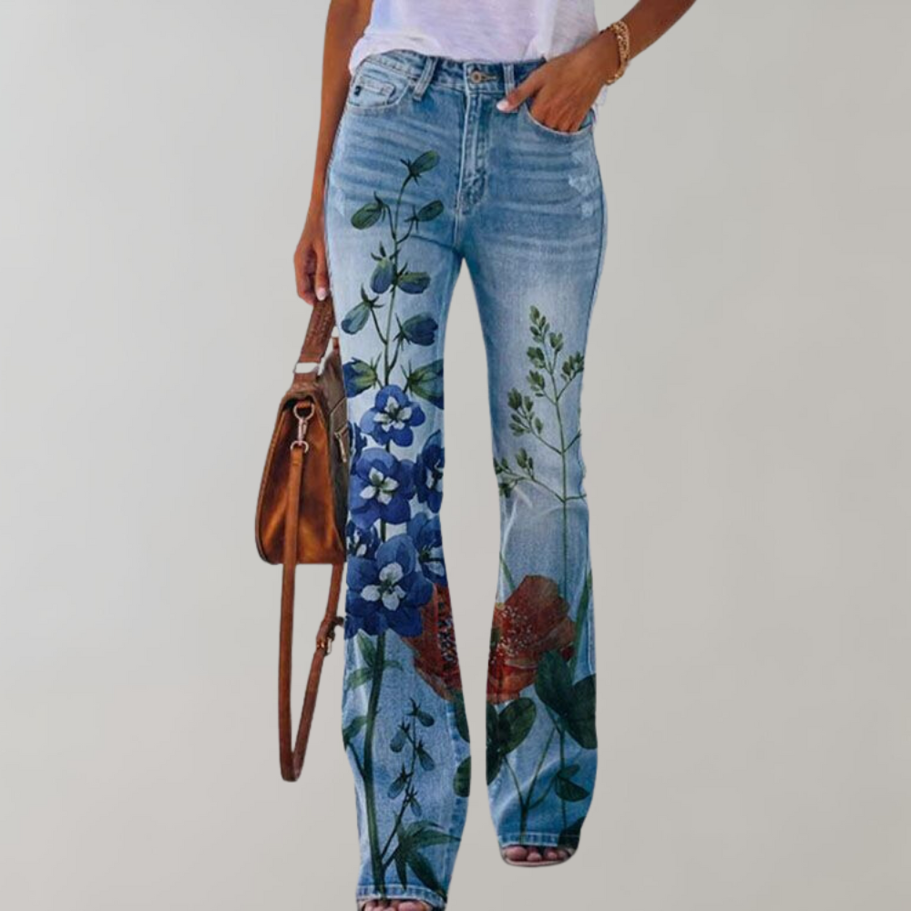 Rivka Flare – Trendy flare broek met levendige prints en comfy fit