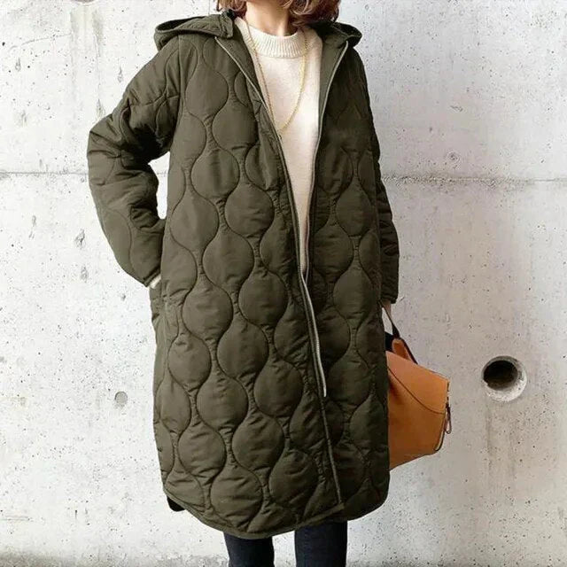 Coraline – Modieuze dames parka met capuchon en stijlvolle printdetails