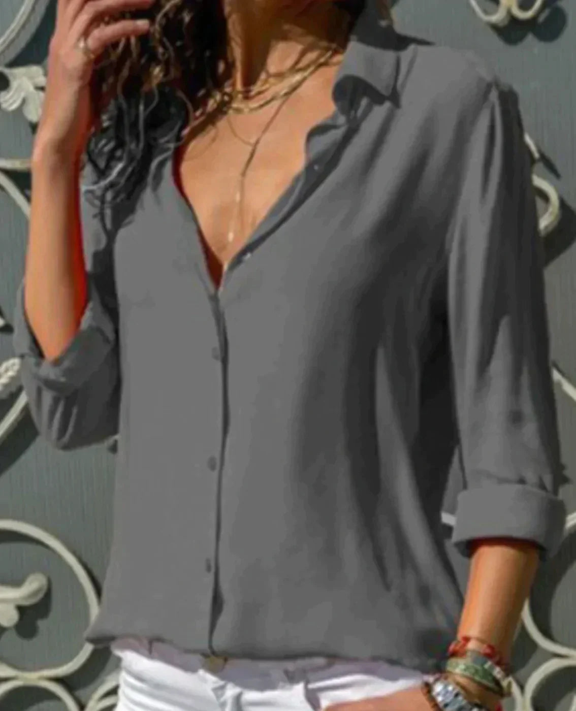 Lunara - Zwarte Satijnen Damesblouse met Elegante Mouwen en Luxe Afwerking.