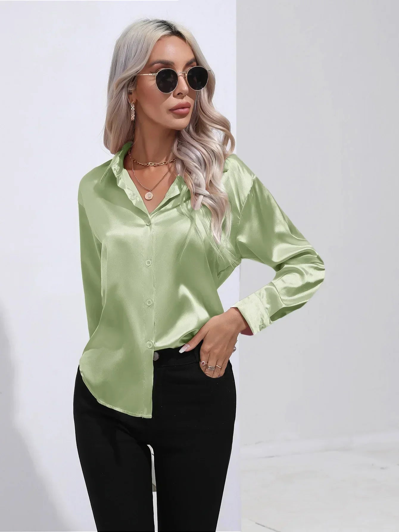 Serenya – Satijnen Blouse met Lange Mouwen, Elegant & Tijdloos voor Kantoor en Events