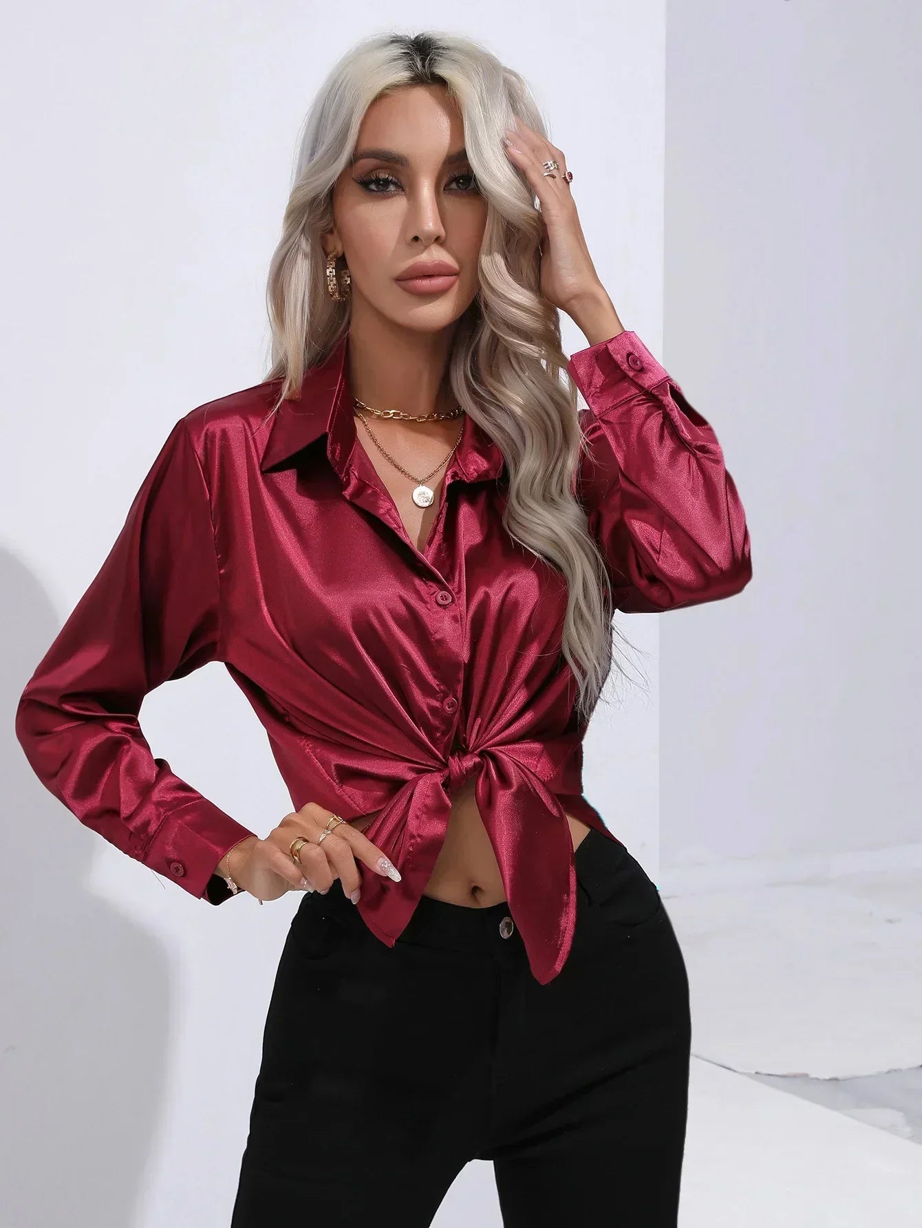 Serenya – Satijnen Blouse met Lange Mouwen, Elegant & Tijdloos voor Kantoor en Events