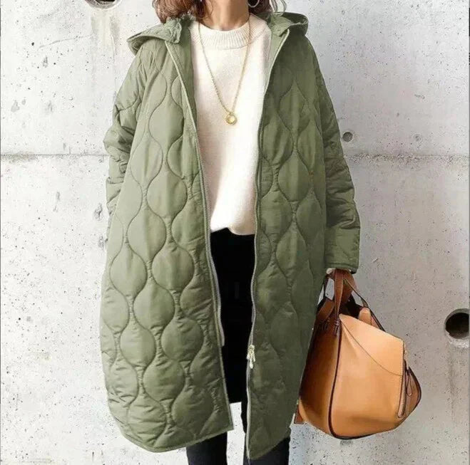 Coraline – Modieuze dames parka met capuchon en stijlvolle printdetails