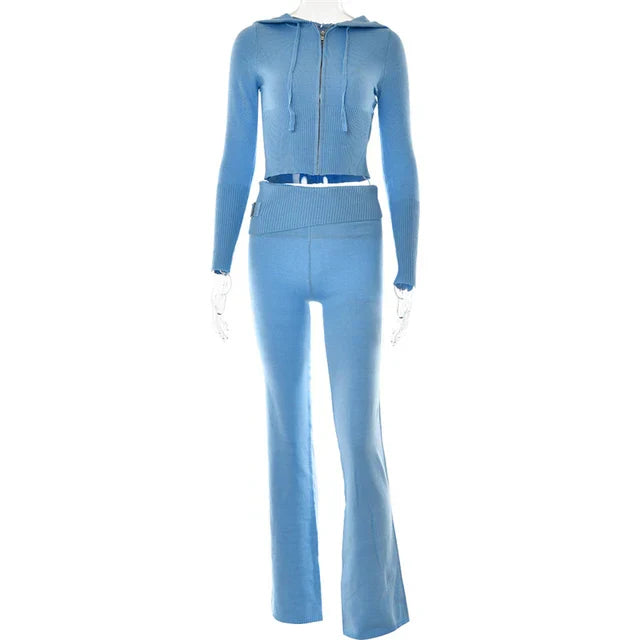Meliora Trendy Trainingspak met Crop Top en Flared Broek – Stijlvol, Comfortabel en Vrouwelijk