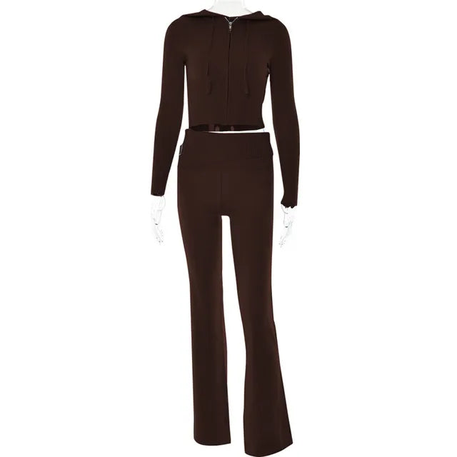 Meliora Trendy Trainingspak met Crop Top en Flared Broek – Stijlvol, Comfortabel en Vrouwelijk
