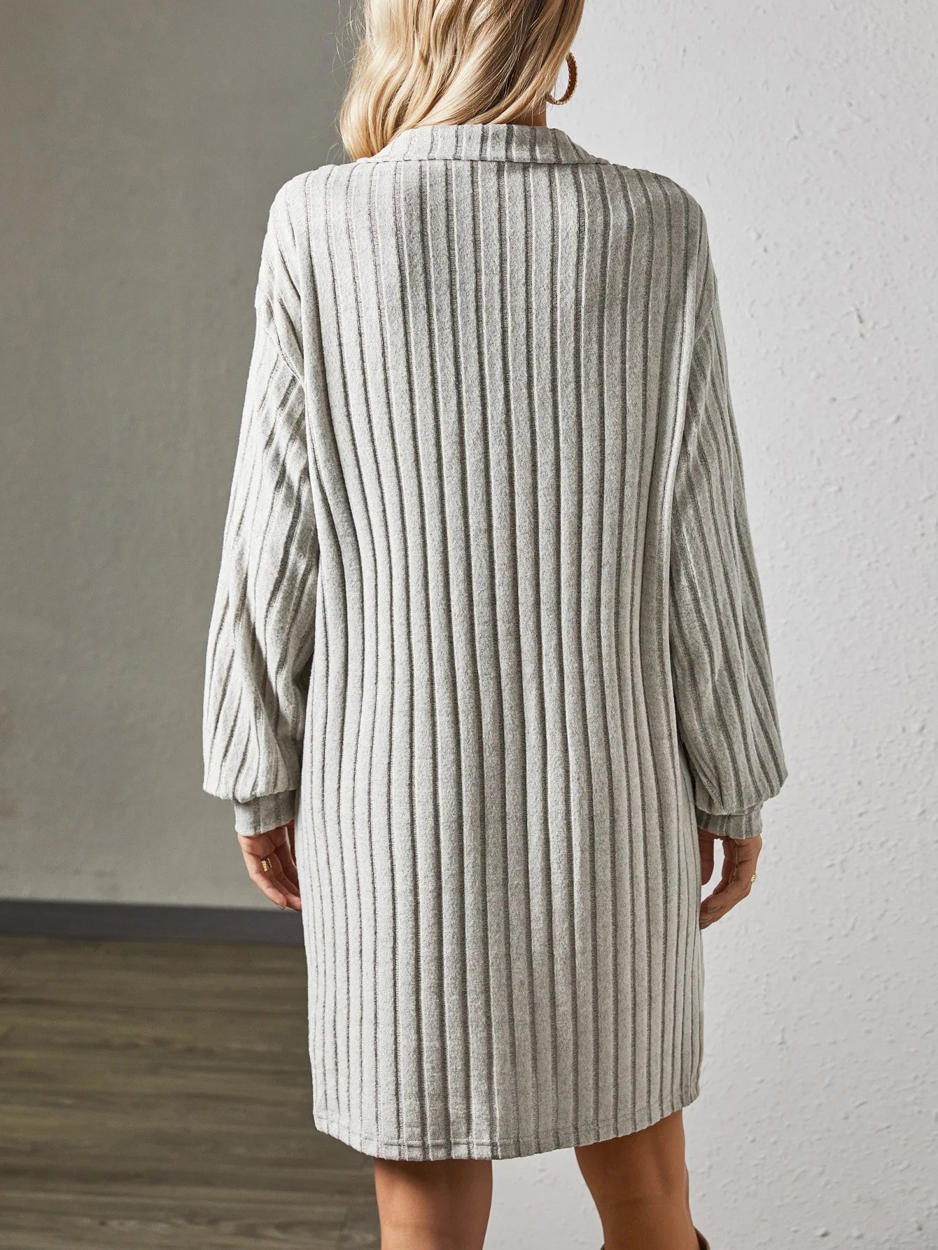 Amara – Gebreide Elegante Trui Jurk met Luxe Uitstraling en Tijdloze Stijl