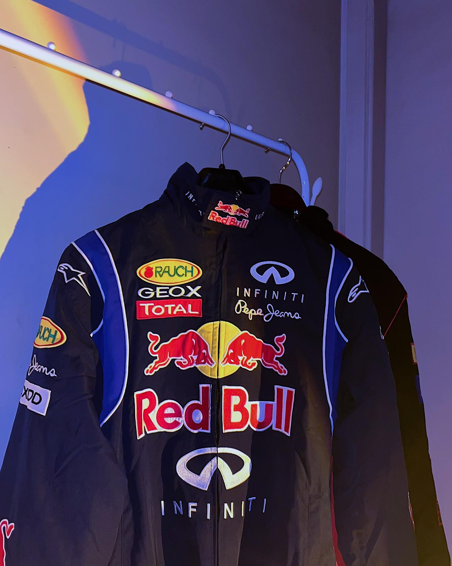 Liora Retro Racing Jacket – Iconische Snelheid, Tijdloze Stijl
