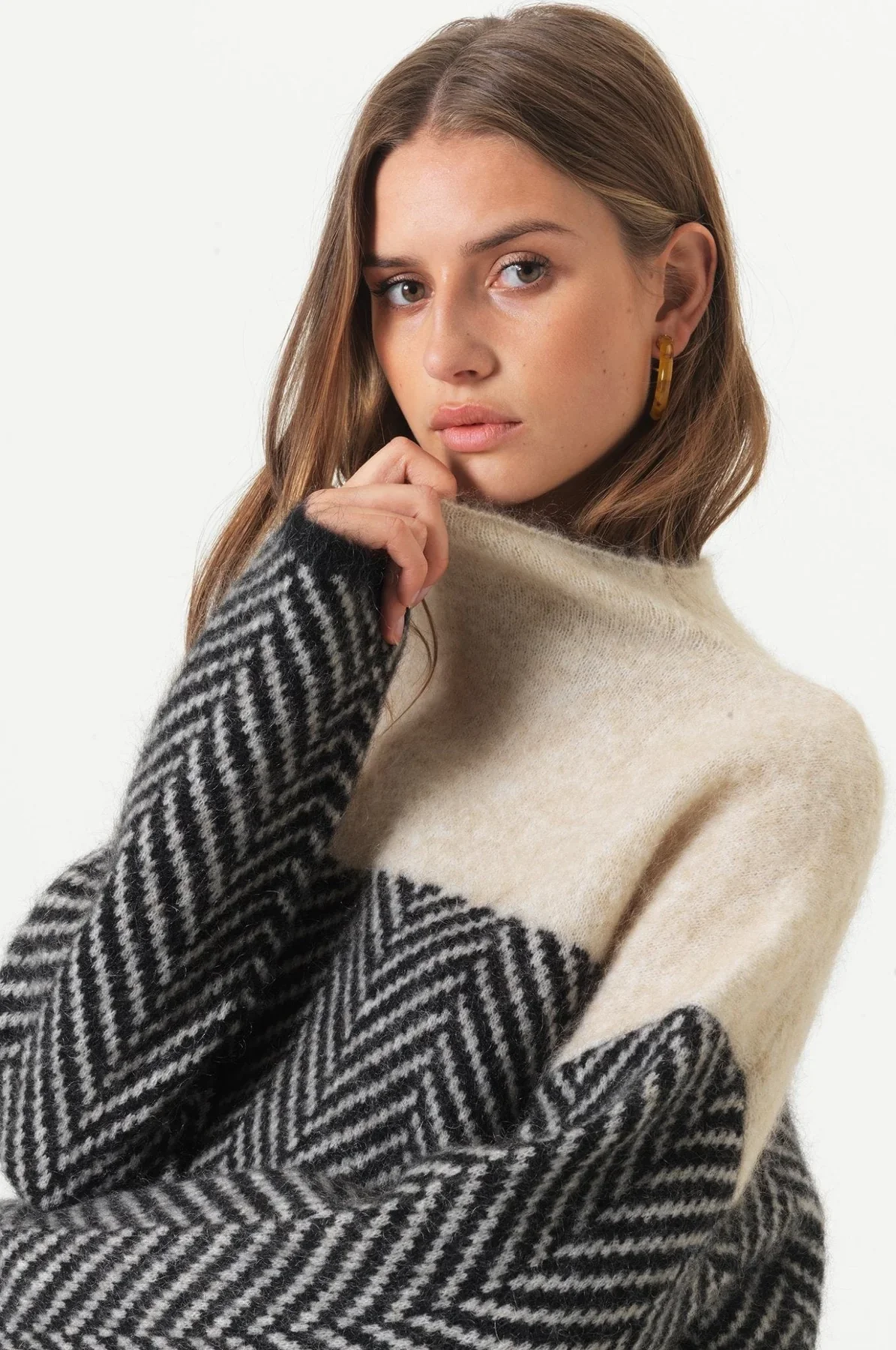 Elowen – Luxe gebreide dames coltrui met elegante pasvorm