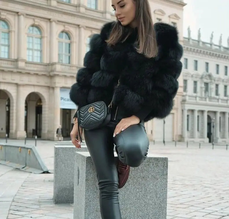 Marvella Bontjas – Luxe Warmte met een Glamoureuze Touch