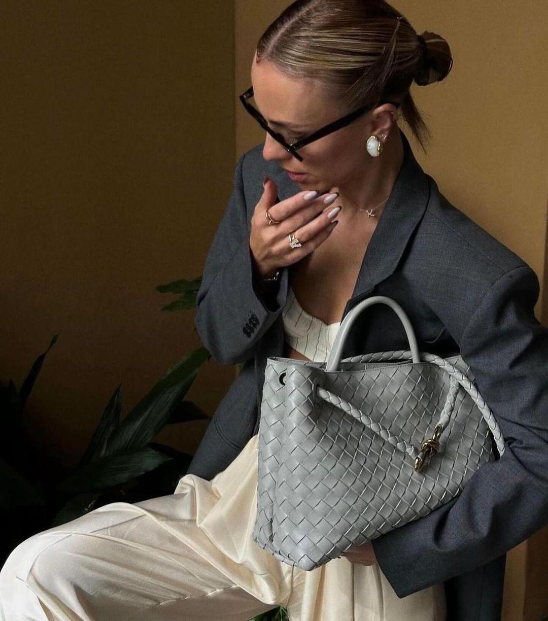 Seliora Geweven Vegan Leren Tote – Tijdloze Stijl & Duurzaam Design