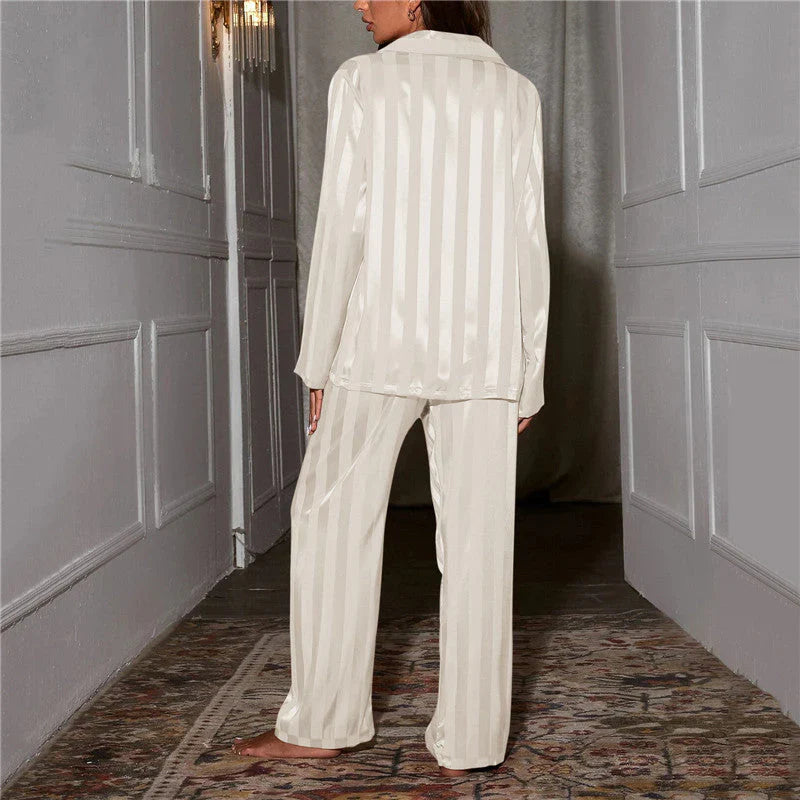 Auralyn – Zijde Pyjama voor Dames | Luxe, Comfortabel & Verfijnd
