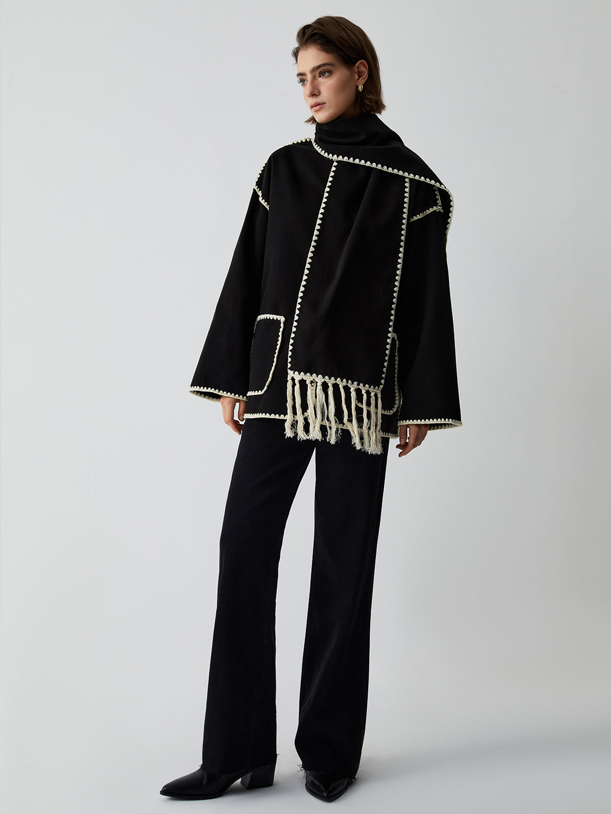 Maribel – Capecoat met Contrasterende Details