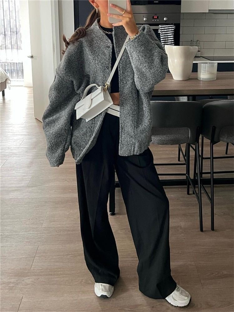 Calviora – Oversized bomberjack voor dames met trendy en moderne uitstraling