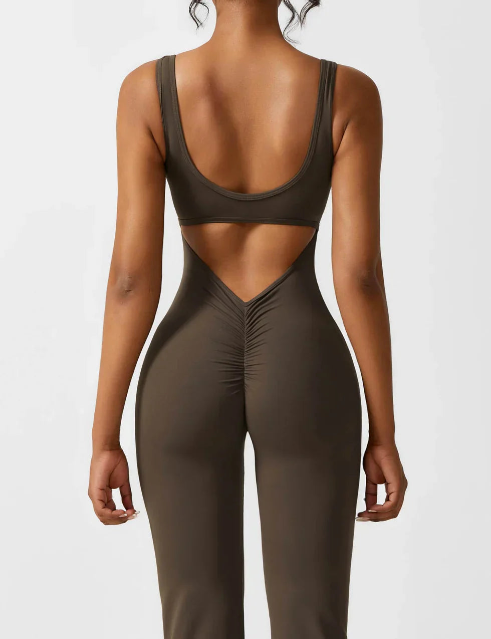 Elenaya – Flared shaping jumpsuit met diepe V-rug