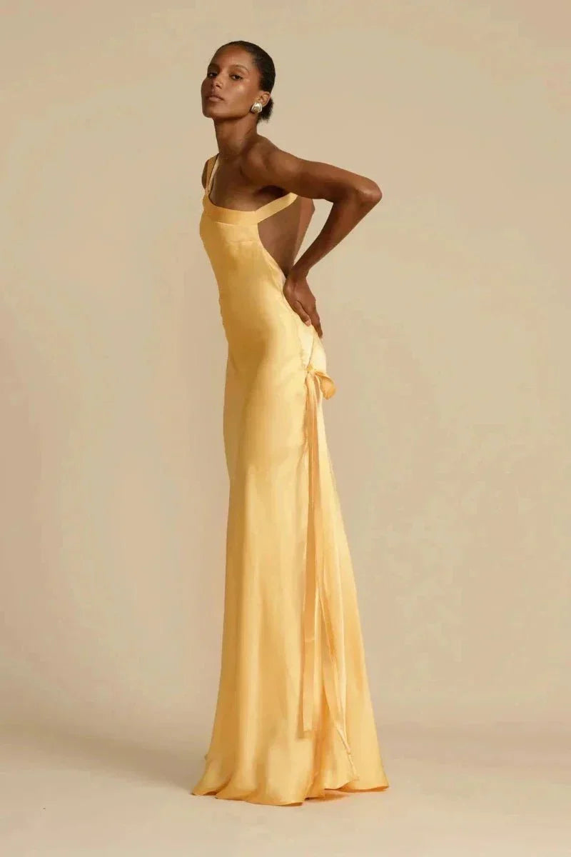 Seraphina - Elegante Satijnen Avondjurk met Eén Schouder en Luxe Afwerking