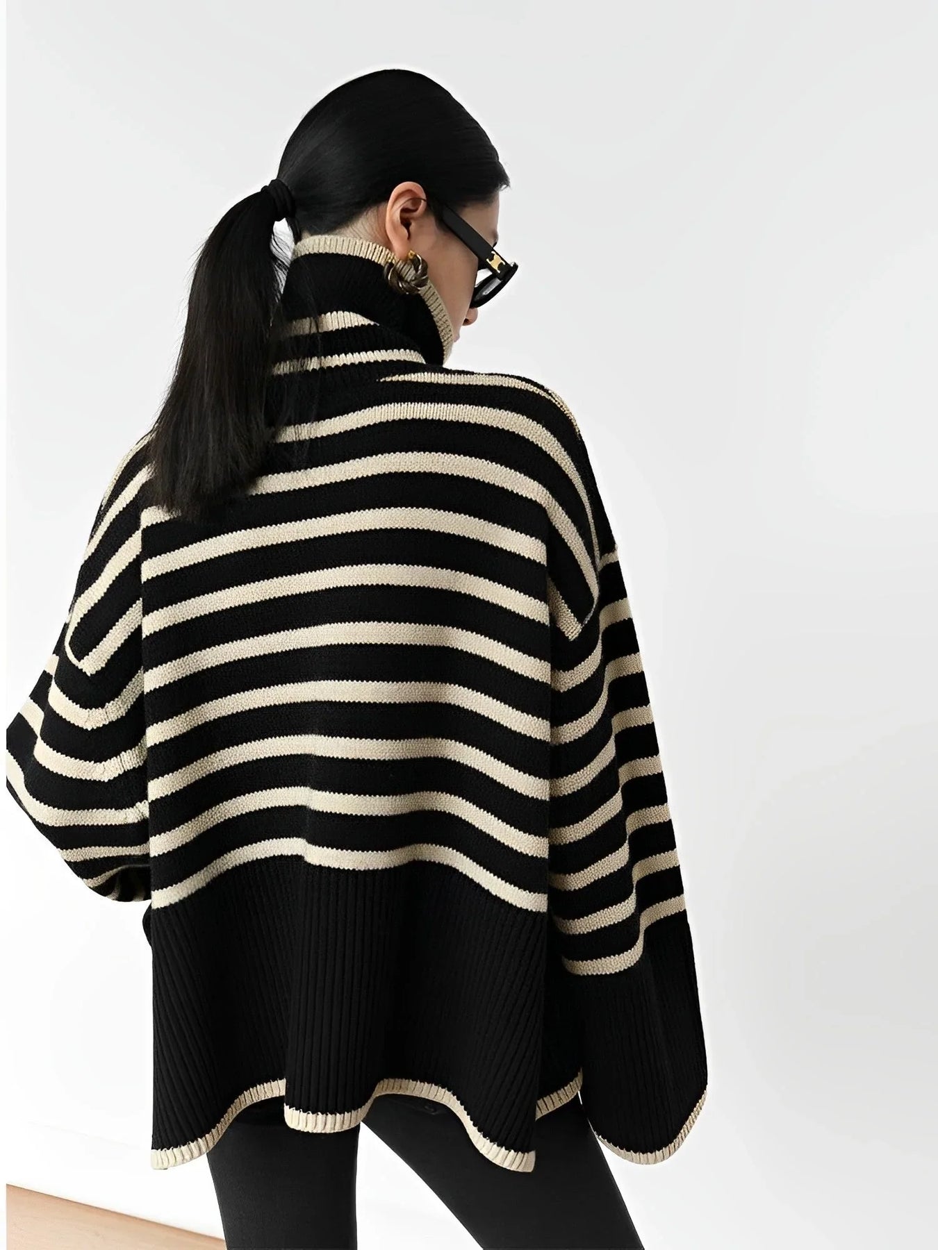 Soléna Oversized Turtleneck – katoenen damescoltrui met gestreept patroon en relaxte pasvorm