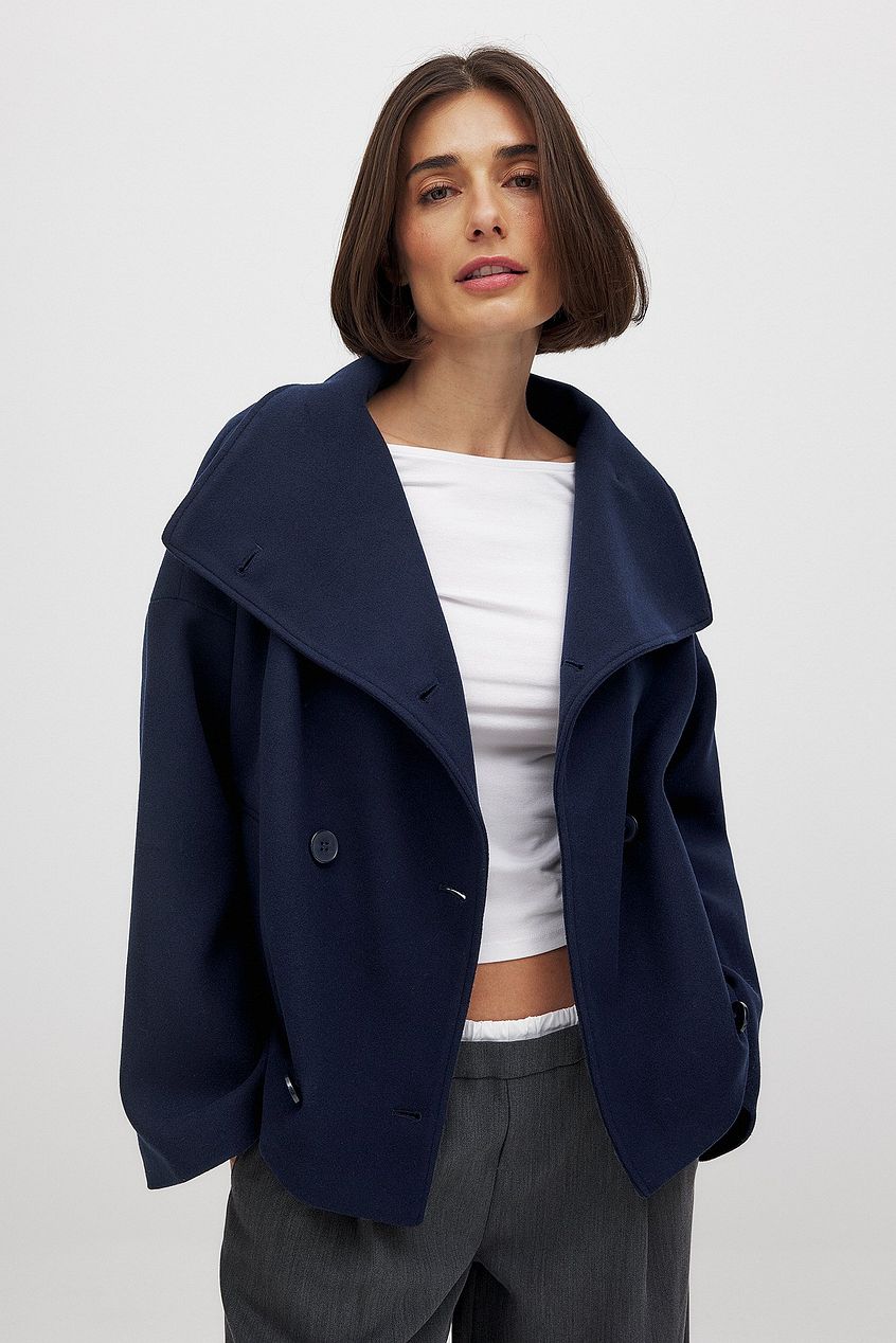 Mirelle – Korte Wollen Jas met Oversized Pasvorm en Luxe Afwerking