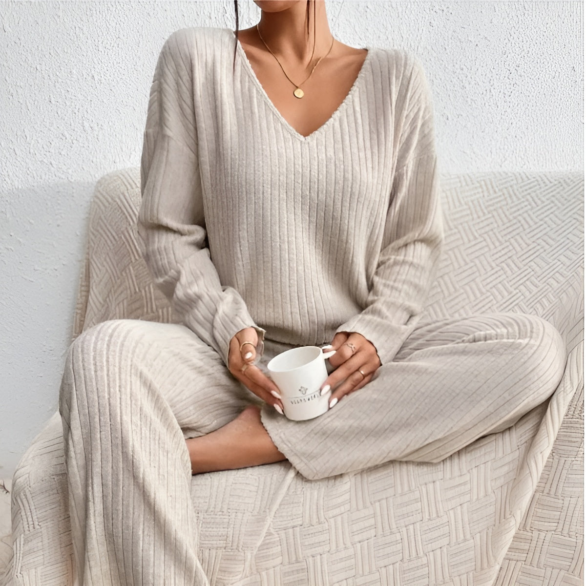 Aveloria – Gebreide Tweedelige Set met V-hals Trui & Broek, Warm & Stijlvol voor Herfst/Winter