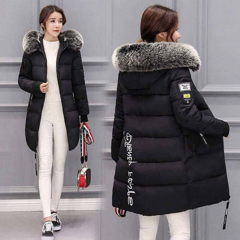 Elysiane Winterjas – Warme Damesjas met Capuchon en Elegante Bontkraag
