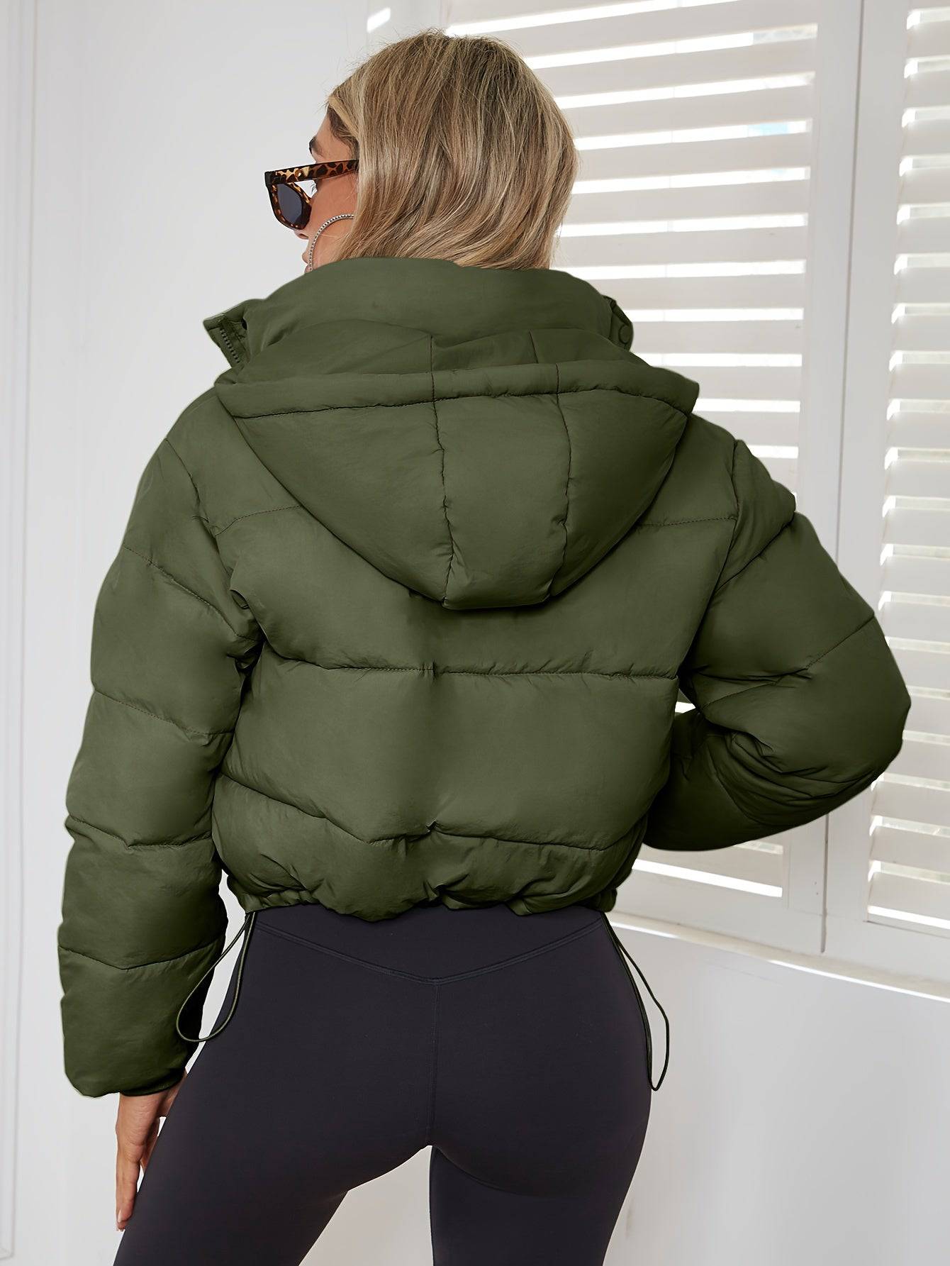 Amara Cropped Puffer Jacket – Warmte en Stijl in Perfect Evenwicht