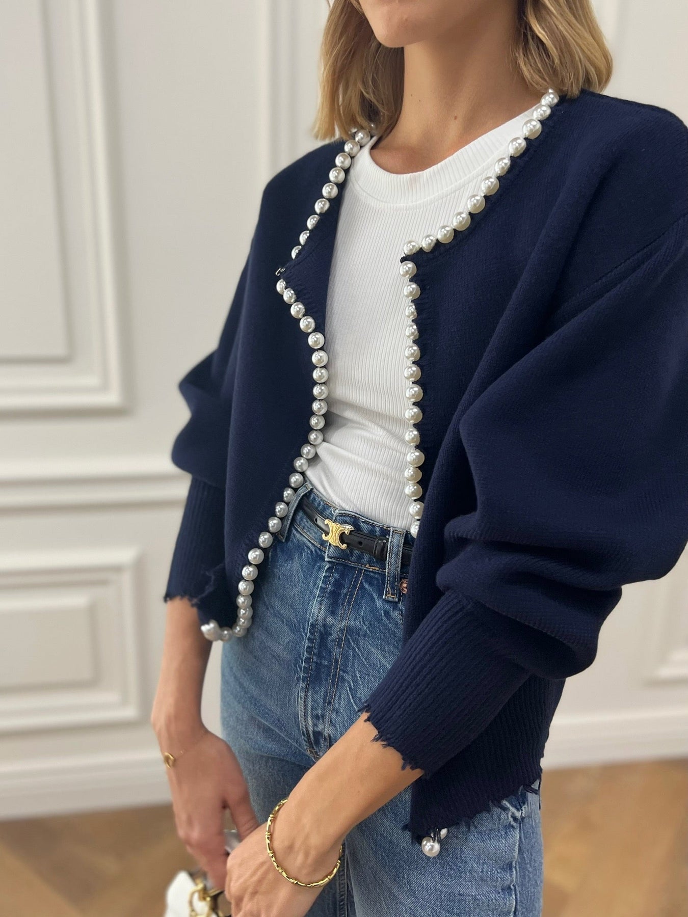 Elodie – Cardigan met Parelaccenten en Elegante Details