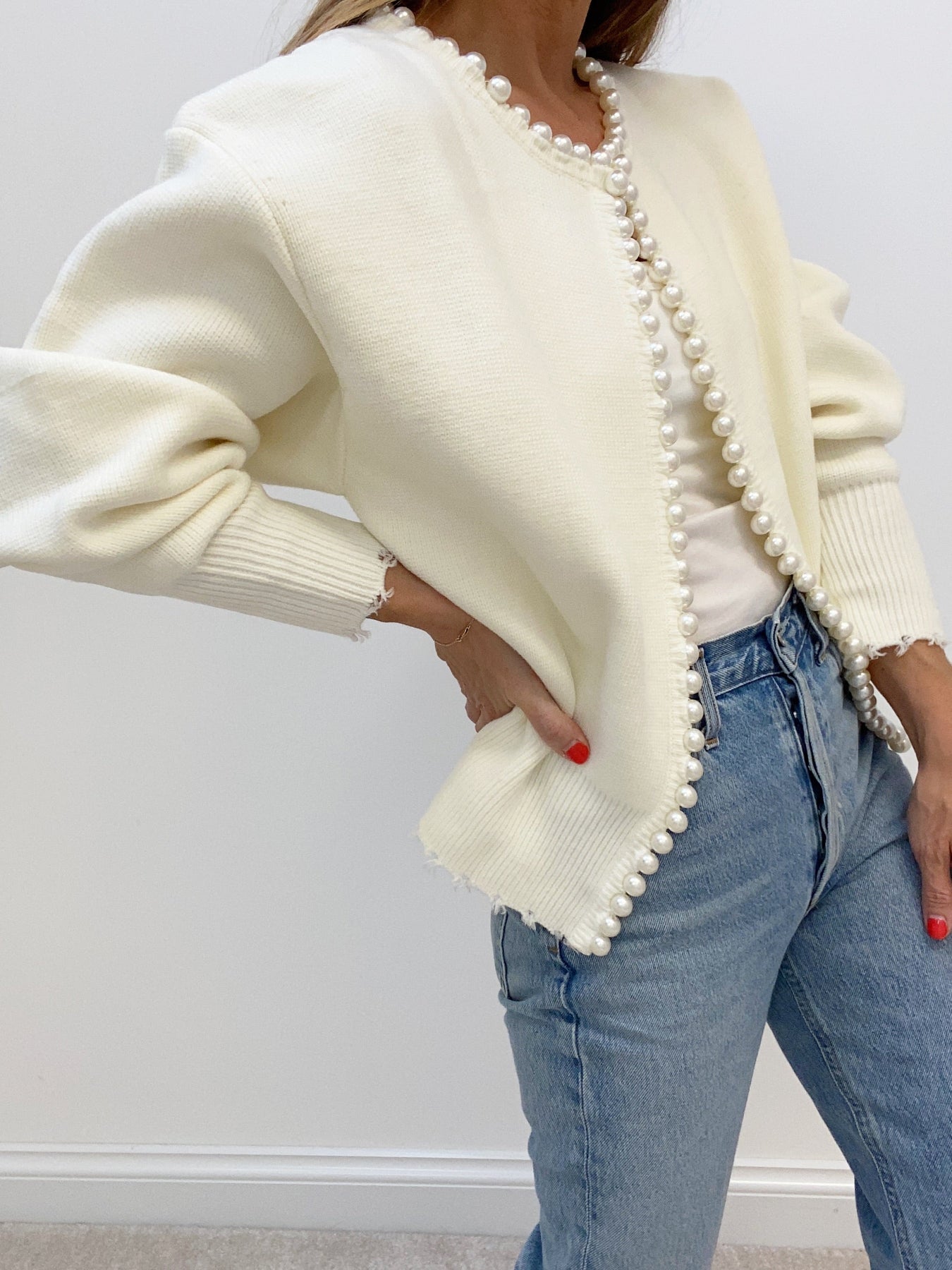 Elodie – Cardigan met Parelaccenten en Elegante Details