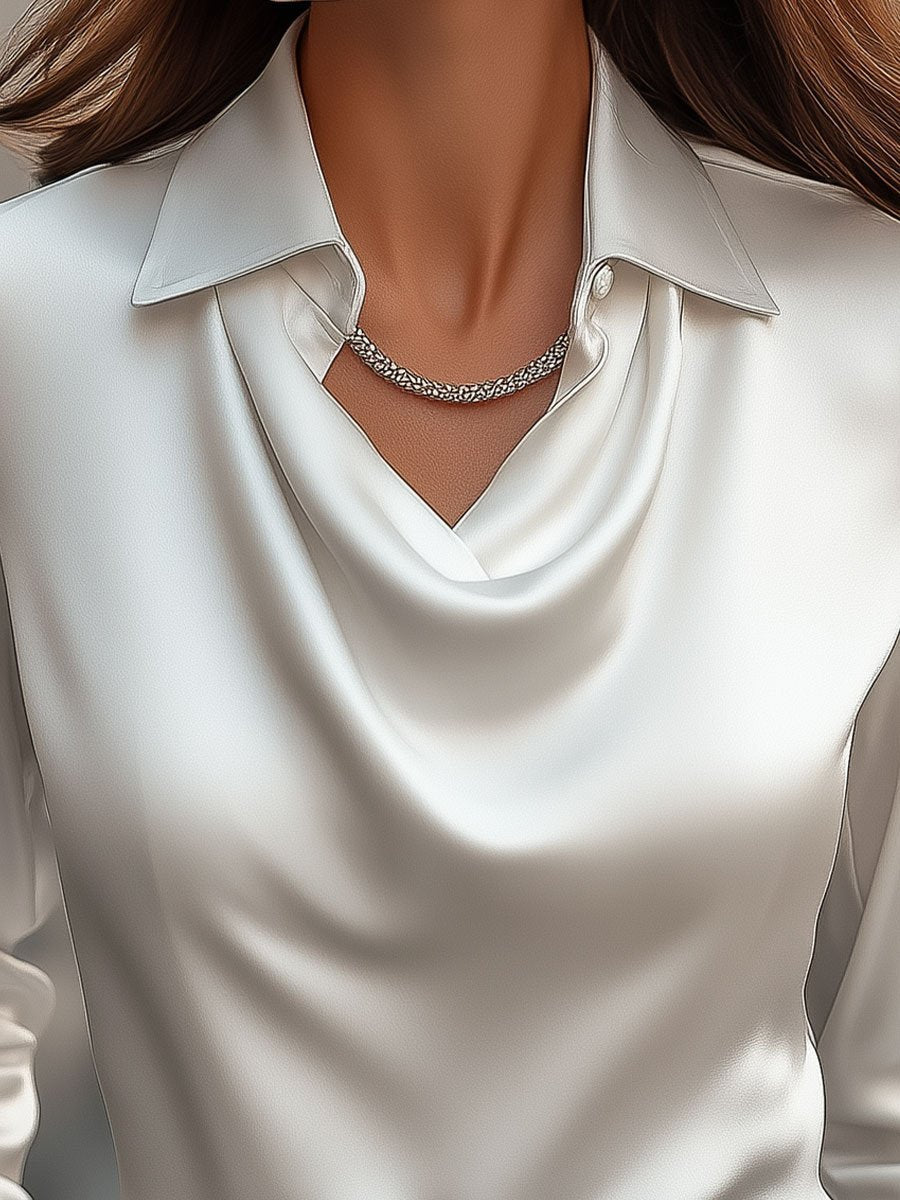 Lunara – Witte satijnen blouse met watervalhals voor dames