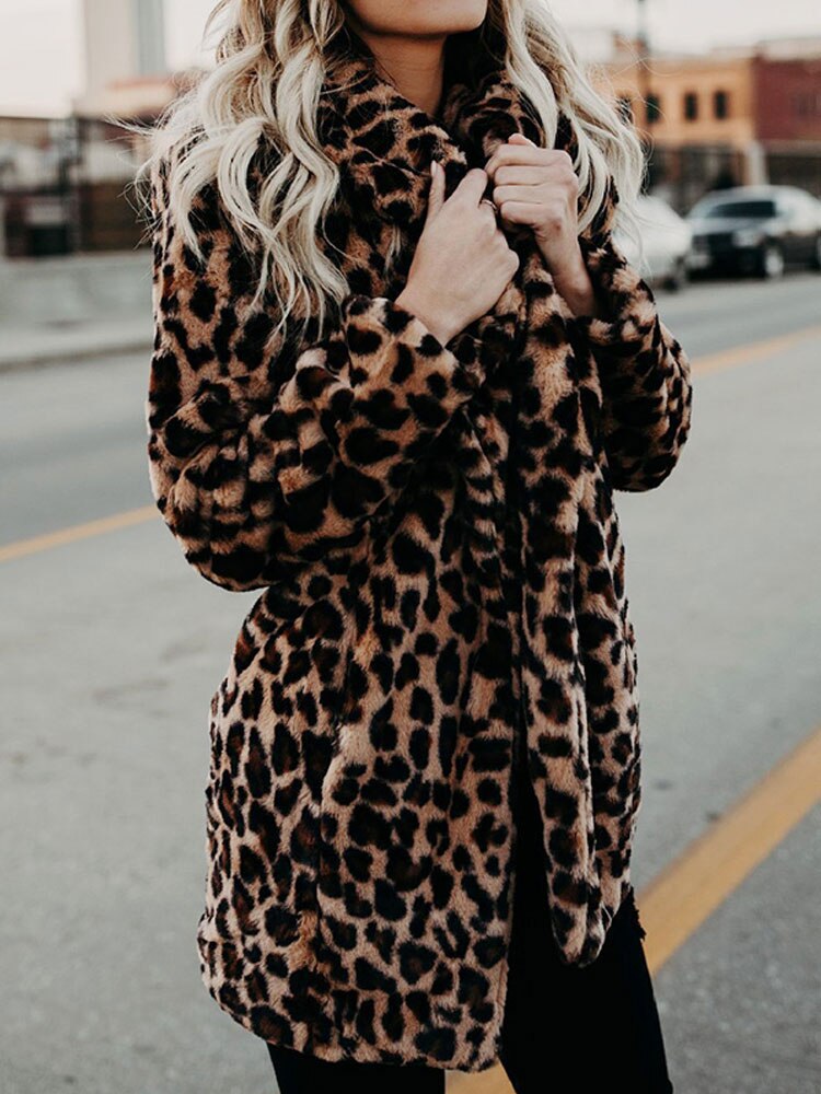 Leona Faux Fur Coat – Luxe Panterprint Jas met Edgy Elegantie