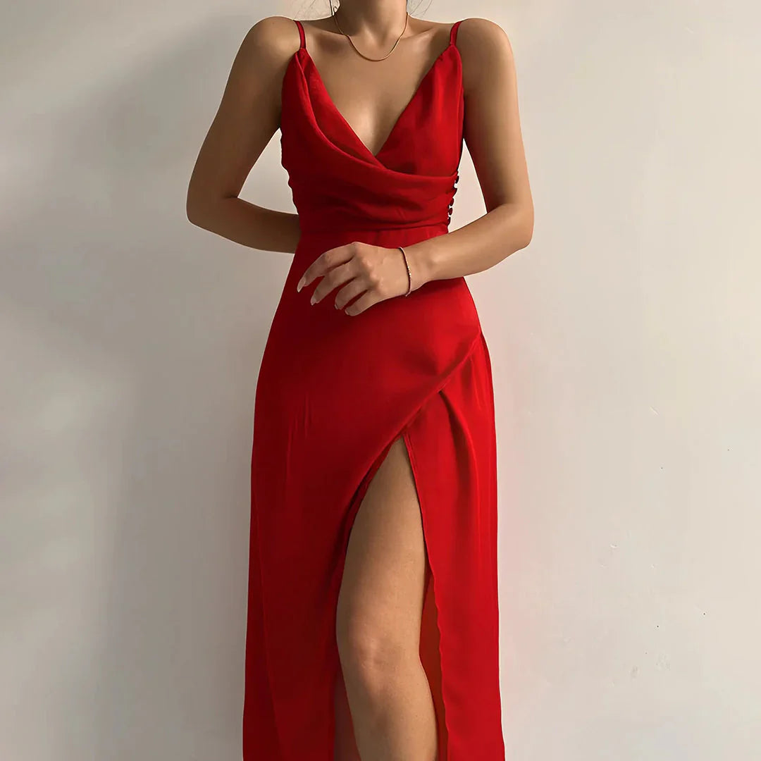 Lara - Chic Zwarte Jurk met Subtiele Split voor een Elegante Verschijning