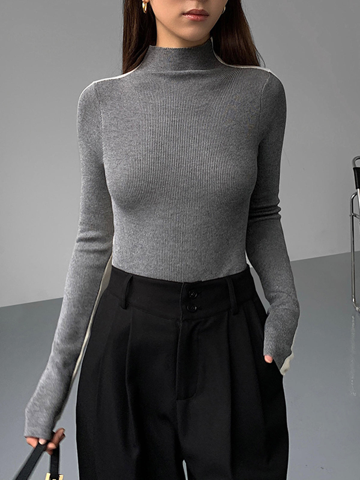 Noelle – Tweekleurige Gebreide Top met Regular Fit