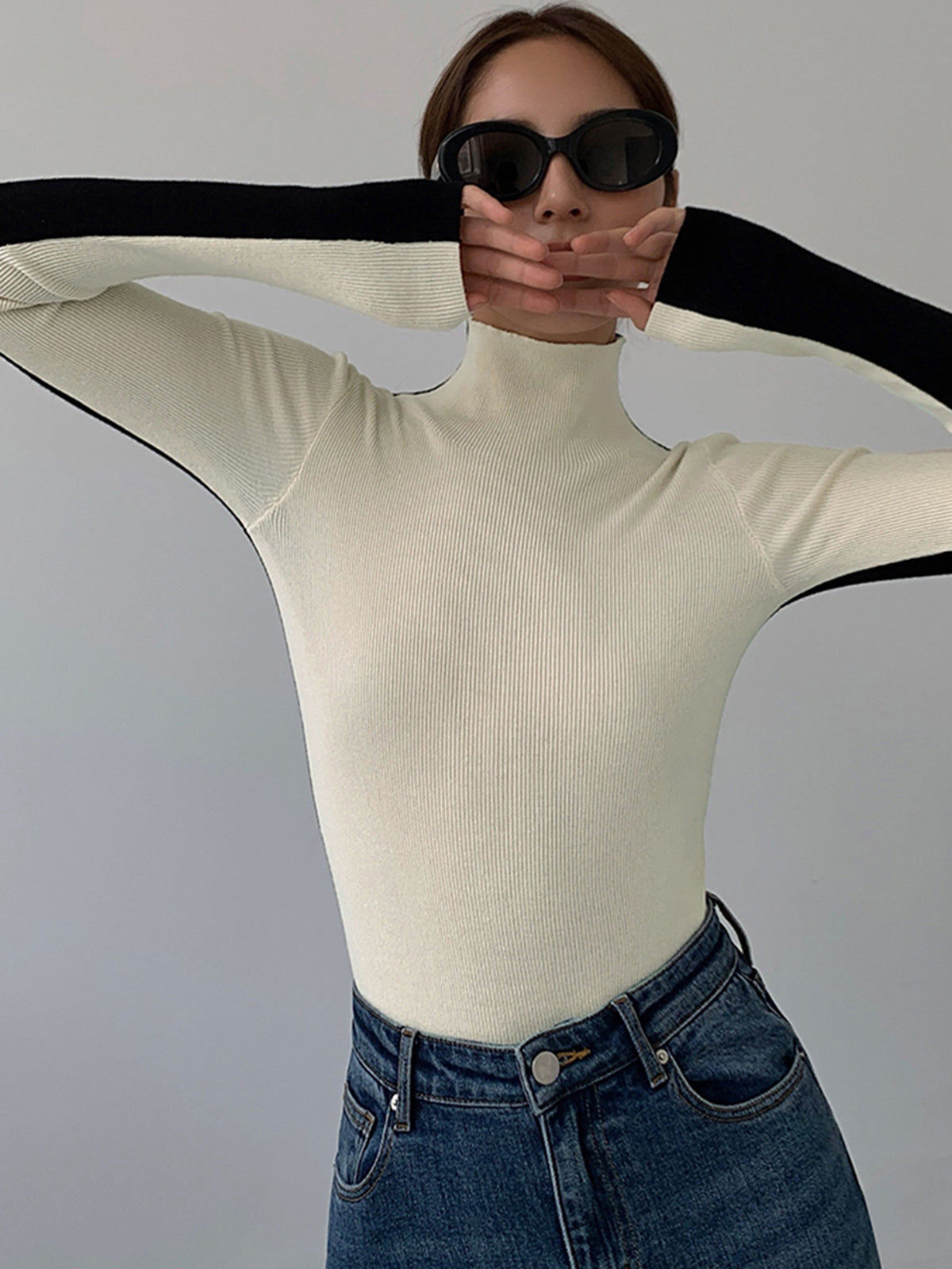 Noelle – Tweekleurige Gebreide Top met Regular Fit