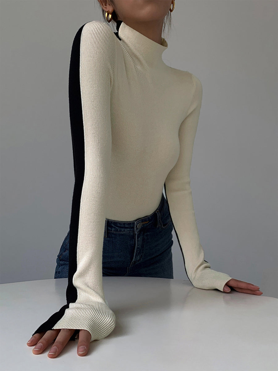 Noelle – Tweekleurige Gebreide Top met Regular Fit