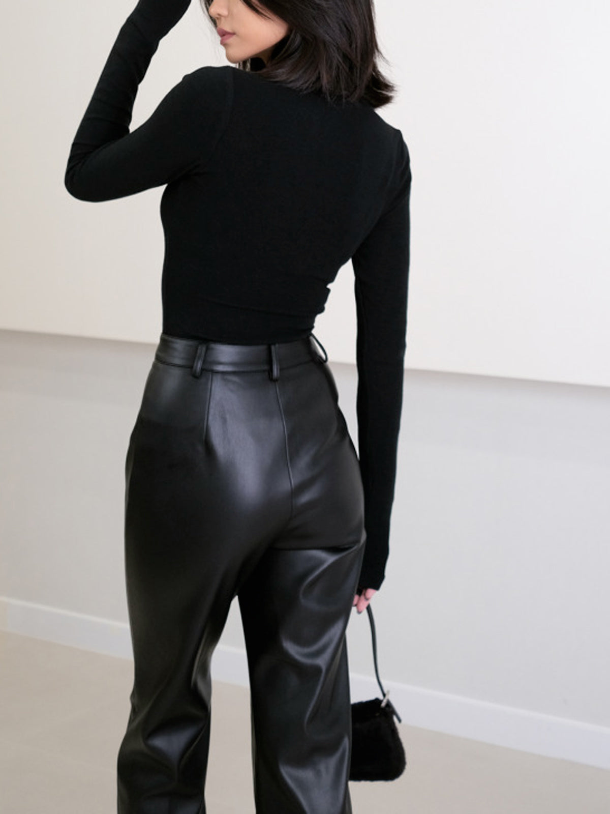 Noeline – Hoge Taille PU Leren Broek | Trendy, Elegant & Zelfverzekerd