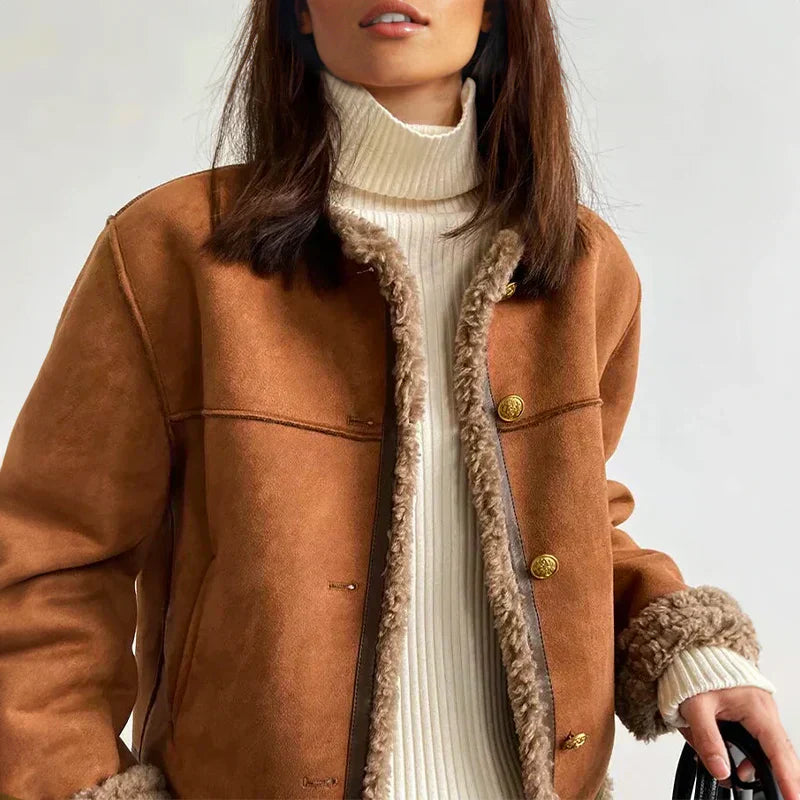 Selviera – Winterjasje voor Dames | Imitatie Lam & Gouden Details